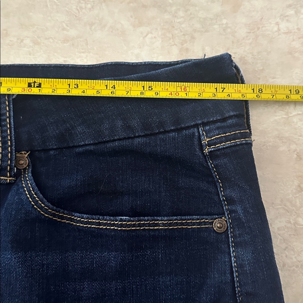 Seven Jeans - Picture 4 of 6